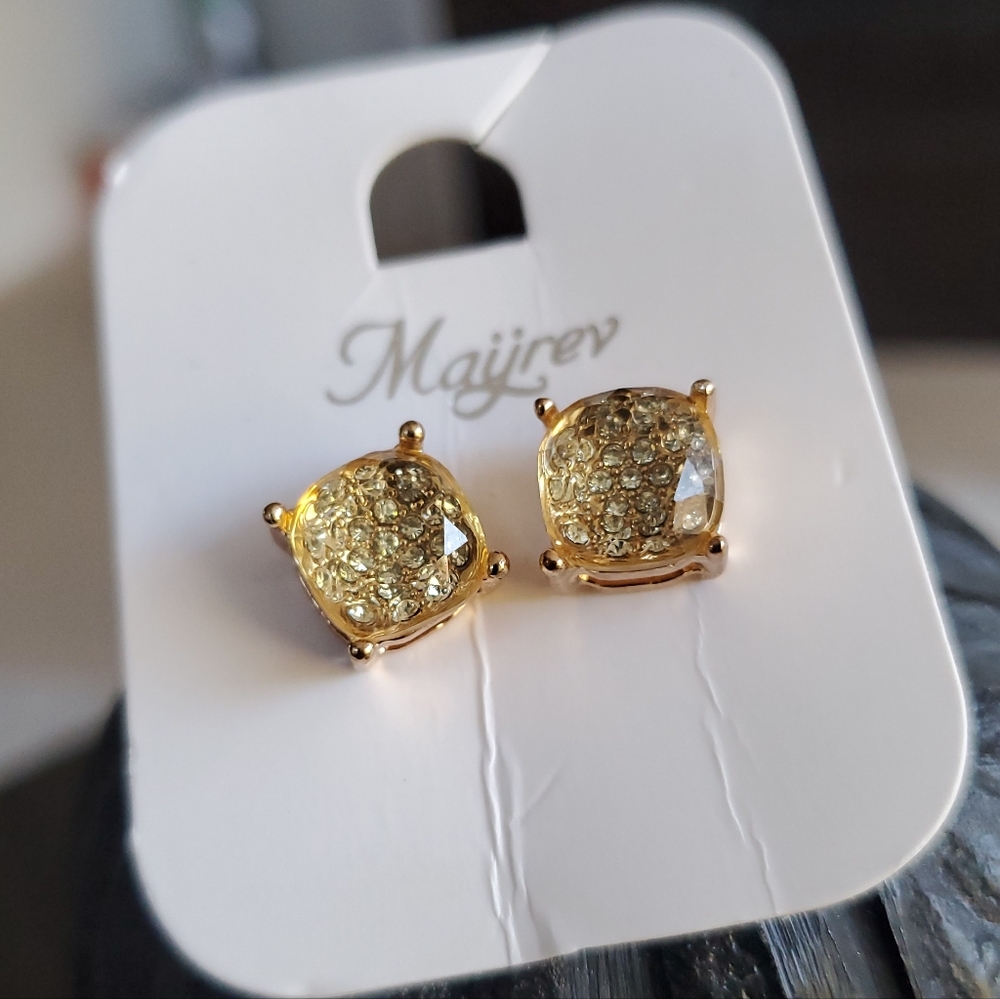 💛Gorgeous Amber Glass over Crystals Gold Stud Earrings- Mayrev New